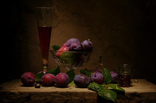 Still life with Plums